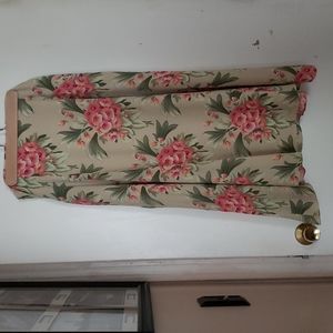 Jones of New York size 10 print chiffon skirt.